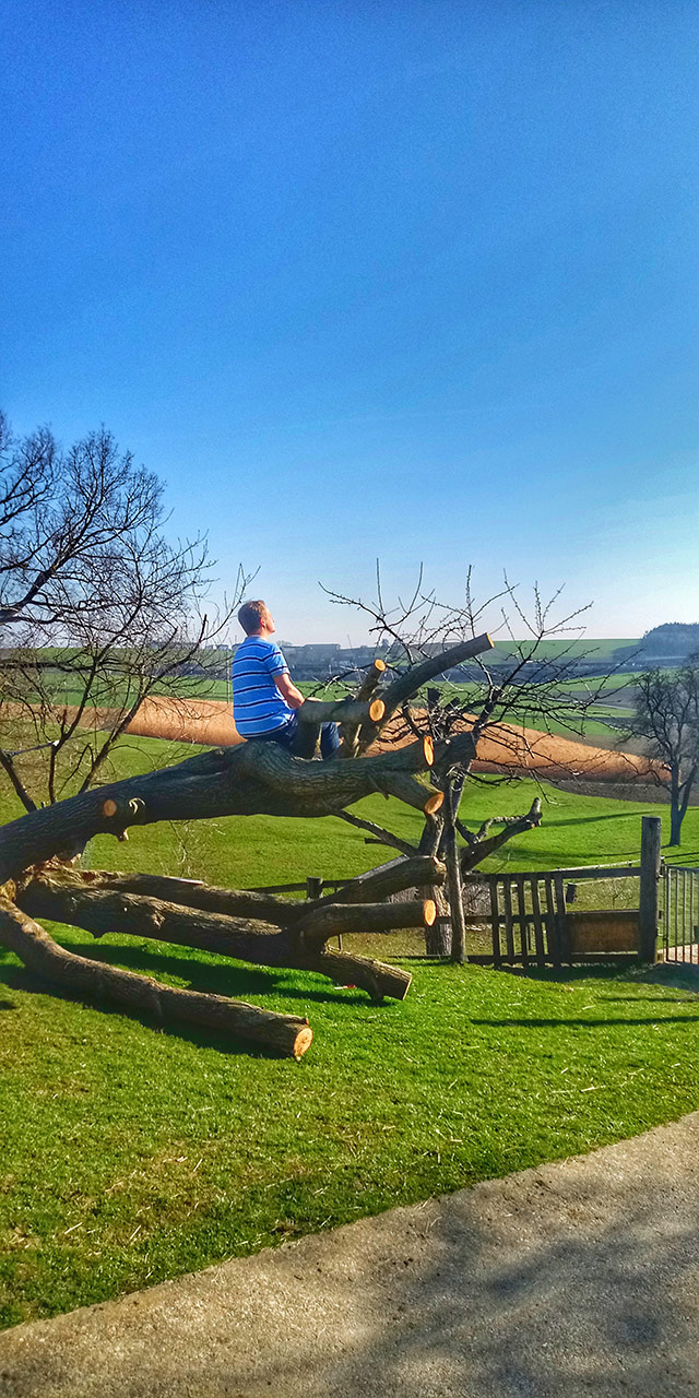 Die ersten Frühlingsstrahlen genießen am Kerndlerhof